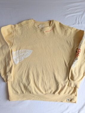 Get Your Pink Back Yellow Feather Graphic Crewneck Sweatshirt - XL